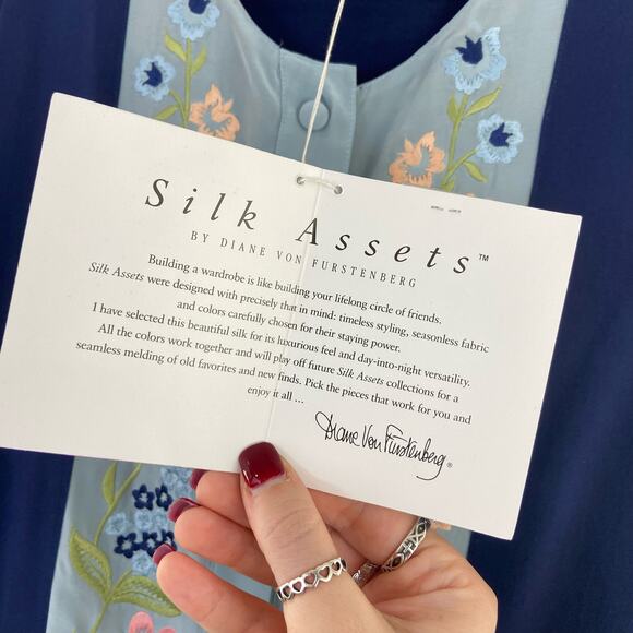 NWT Diane Von Furstenberg 100% Silk Navy Blue Floral Embroidered Tunic Short SET - Picture 7 of 14